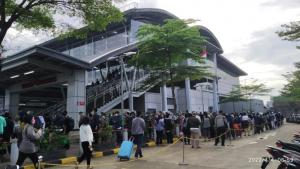 Senin Pagi, Penumpang KRL Padat di Stasiun Cikarang, Bus Gratis Bantuan BPTJ Sangat Dibutuhkan 