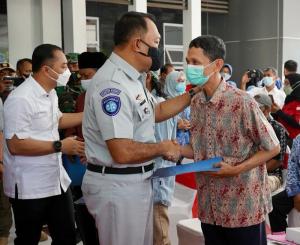 Kurang dari 24 Jam, Jasa Raharja Serahkan Santunan Korban Meninggal Kecelakaan Bus Tol Mojokerto
