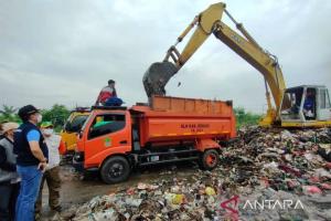Pemkab Bekasi Kerahkan 36 Armada  Angkut Sampah di Kompleks Metland Cibitung
