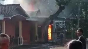 Pemilik Tuang BBM ke Tangki Mobil, Rumah Hangus di Gunungkidul