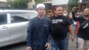 Polisi Tangkap Pimpinan Khilafatul Muslimin Cirebon Ali Zamroni