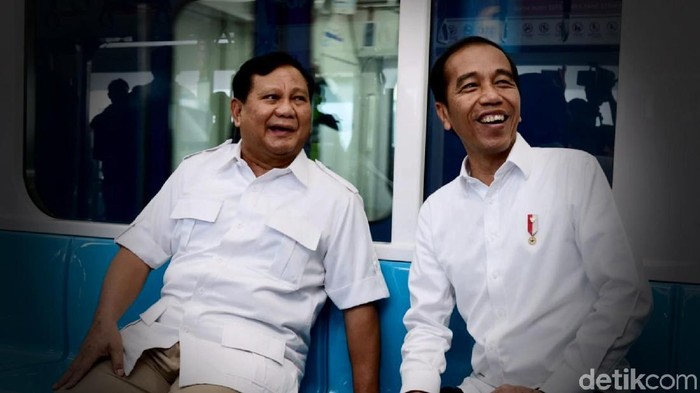 Momen-momen Kebersamaan Jokowi-Prabowo yang Kian Mesra