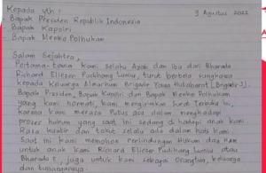 Surat Orangtua Bharada E untuk Presiden Jokowi Asli: Itu Tulisan Ibunya