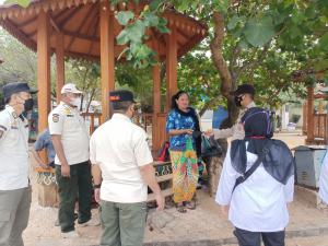 300 Masker Gratis untuk Masyarakat Kepulauan Seribu Hari Ini