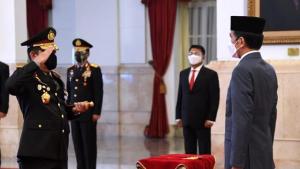 Presiden Jokowi Panggil Kapolri dan Anak Buahnya ke Istana: Dilarang Bawa HP, Tongkat Komando, serta Ajudan
