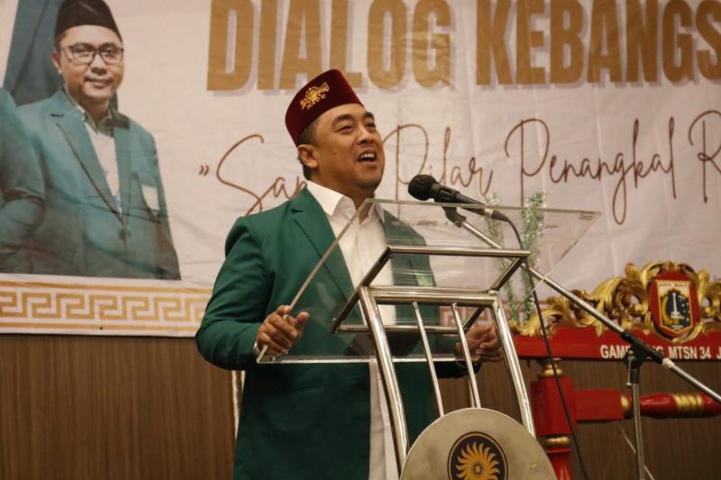 Hari Santri, Jokowi Diusulkan Jadi Bapak Santri Indonesia