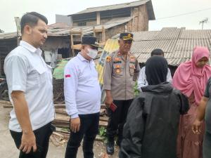Bakti Sosial Polri Peduli, Kapolsek Bekasi Kota Resmikan Renovasi Rumah Warga