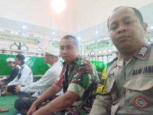 Bhabinkamtibmas Bersama Babinsa Margahayu Monitoring Pengamanan Giat Maulid Nabi di Masjid Jami Amar Ma`ruf