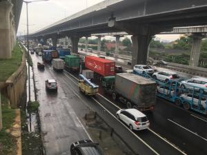 Kendaraan Merayap di Tol Bekasi Timur Arah Jakarta, Ada Apa Yah?