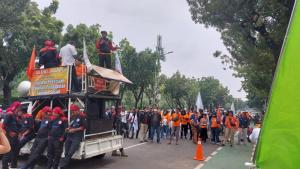 Polisi Terjunkan 2.000 Personel Kawal Berbagai Aksi di Jakpus Hari Ini