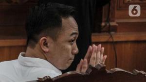  Hakim Tegur Ricky Rizal: Cerita Kamu Enggak Masuk Akal, Kasihan Anak Istrimu