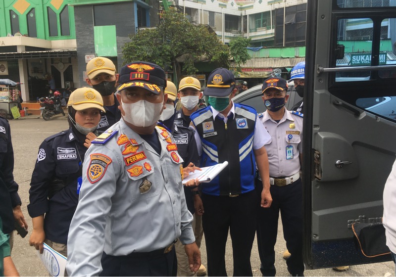 Hari Kedua, Dishub Kota Bekasi Geber Periksa Kelaikan Bus Di Terminal