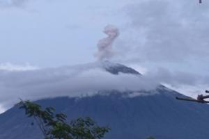 Gunung Semeru Kembali Erupsi, Tinggi Kolom Letusan 1.000 Meter di Atas Puncak