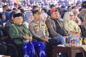 Kapolrestro dan Dandim 0507/Bekasi Kota Ikuti Zoom Meeting Kapolri-Panglima TNI Pantau Pergantian Tahun Baru di Indonesia