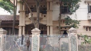 Viral Rumah Mewah Terbengkalai di Cakung, Pemilik Diduga Depresi