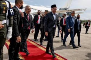 Perdana Menteri Malaysia Anwar Ibrahim Tiba di Jakarta Disambut Menteri Basuki Hadimuljono