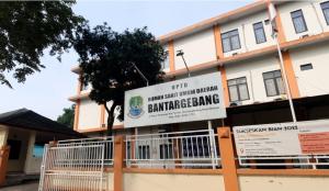Tiga Orang Meninggal dalam Kasus Keluarga Diduga Keracunan di Bekasi