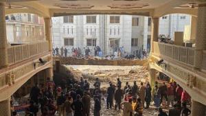 Bom Meledak di Masjid saat Sholat Ashar, 100 Tewas