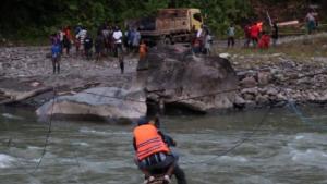 4 Anggota TNI-Polri Korban Jembatan Putus di Sungai Diogel Papua Sudah Ditemukan