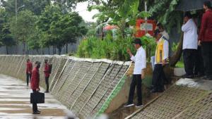 Presiden Jokowi Targetkan Normalisasi Ciliwung Rampung 2024: Setelah Berhenti Agak Lama