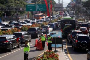 Siang ini Polisi Berlakukan Oneway Jakarta Arah Puncak Bogor