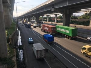 Ada Pembersihan dan Pengecatan Box Girder, Tol Bekasi Timur Arah Jakarta Padat Kendaraan