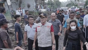 Pemkab Minahasa Utara Bersama TNI Bersihkan Sisa Banjir Bandang di Desa Klabat