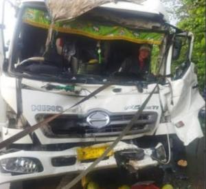 Dua Truk Kecelakaan di KM 29 Tol Jagorawi, 1 Orang Luka