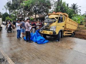 2 Truk Adu Banteng di Pandeglang, 1 Pengemudi Luka Berat