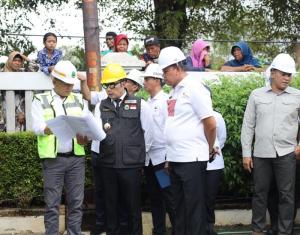 Kunjungan Gubernur Jawa Barat ke Kota Bekasi Rapihkan Jalan Provinsi