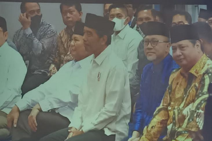 Jokowi: Saya Baru Tahu Pak Zulhas Juga Ingin Diajak Kunker seperti Prabowo