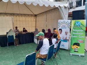 Dukung Safari Ramadhan BUMN, Jasa Raharja Bekasi Berikan Pengobatan Gratis Kepada Masyarakat
