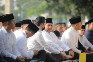 Salat Id di Masjid Agung Al Azhar, Prabowo Maknai Hari Raya untuk Introspeksi dan Tingkatkan Ibadah