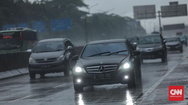 Waspada Hujan Angin Dan Petir Di Jabodetabek Siang Nanti