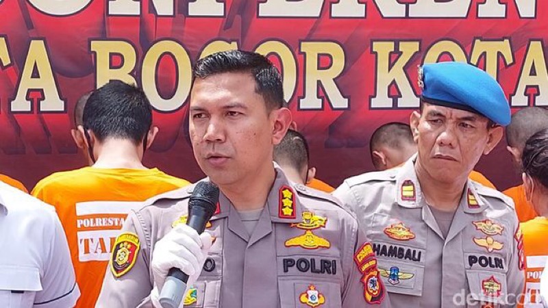 Kapolres Bogor Kota Apresiasi Quick Respon Anggota Polantas Tangkap Copet Dalam Angkot
