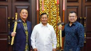 Bertemu Hary Tanoe, Menhan Prabowo: Siapapun yang Berkuasa, Harus Rukun dan Stabil