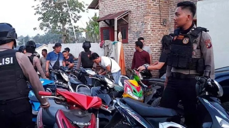 Polisi Gerebek Gudang Penyimpanan Sepeda Motor Curian di Medan