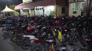 Polisi Amankan Ratusan Sepeda Motor Langgar Aturan Lalu Lintas di Padang