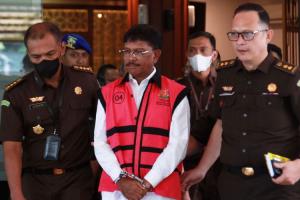 Johnny Plate Tak Bermain Sendiri, Menanti `Nyanyian` Aliran Dana Rp8 Triliun Korupsi BTS, Karena Ramai Disebut Warga Para Penggede di Medos