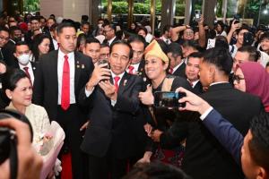 Hari Ini Presiden Jokowi Bertemu PM Anwar Ibrahim dan Raja Malaysia