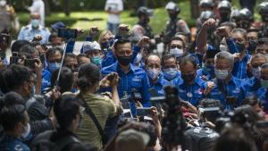 Ratusan Kader Demokrat Gelar Aksi Cap Jempol Darah Lawan PK Moeldoko  