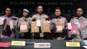 Polisi Tangkap 5 Pelaku Pengedar Narkotika di Jawa Timur