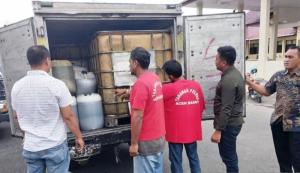 Polisi Ringkus 2 Pelaku Penimbun 1,5 Ton BBM Biosolar Subsidi di Aceh