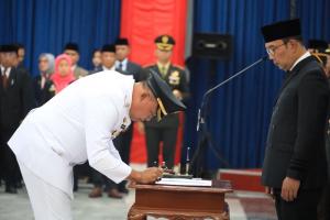 Tri Adhianto Resmi Jadi Wali Kota Bekasi Usai Dilantik