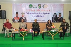 Kapolrestro Bekasi Kota Sebut Profesionalisme Dalam Tangani Peradilan Pidana di Coffee Morning Criminal Justice System