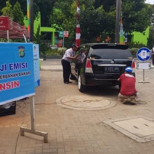Satlantas Polres Metro Bekasi Kota Gandeng Dinas LH, Dishub dan Satpol PP Uji Emisi Kendaraan di Jalan Ahmad Yani