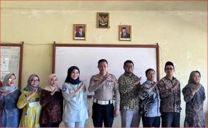 Jasa Raharja Jawa Barat Sampaikan Pesan Keselamatan Lalu Lintas di Giat PPKL SMK Yadika Soreang