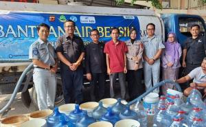 Tim Pembina Samsat Majalengka Gelar Rujak Limpung dan Program Peduli Daerah Kekeringan dengan Berikan Bantuan Air Bersih