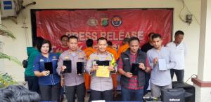 Polisi Bekuk Pelaku Pencurian 25 Tab dan 1 Infokus di SMKN 9 Kota Bekasi