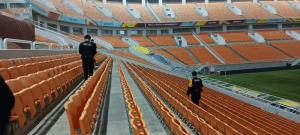 Pastikan Keamanan Jelang Pertandingan FIFA World Cup U-17, Unit Jibom Brimob Sterilisasi Jakarta Internasional Stadium